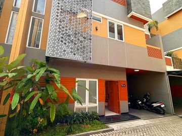 Rumah Ready Murah 2 Lantai / 4 Kamar Jagakarsa Jakarta Selatan Shm