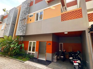 Rumah Ready Murah 2 Lantai / 4 Kamar Jagakarsa Jakarta Selatan Shm