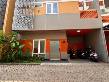 Rumah Ready Murah 2 Lantai / 4 Kamar Jagakarsa Jakarta Selatan Shm