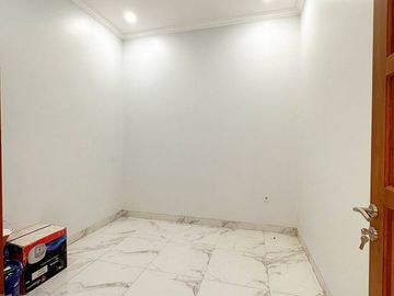 Rumah Ready Murah 2 Lantai / 4 Kamar Jagakarsa Jakarta Selatan Shm
