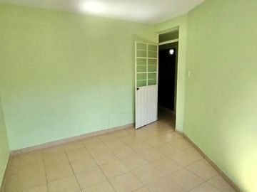 Vendo casa habitación con tres departamentos en la Colonia Agrícola Oriental, alcaldía Iztacalco, CDMX.