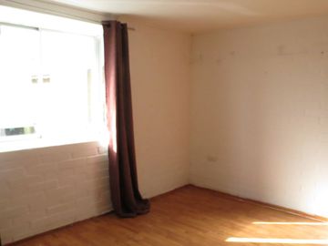 SE VENDE CASA 3 DORMITORIOS 1 BAÑO Y ESTACIONAMIENTO