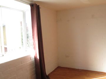 SE VENDE CASA 3 DORMITORIOS 1 BAÑO Y ESTACIONAMIENTO