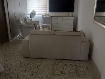 HERMOSO APARTAMENTO EN VENTA, EN BARRIO ALTO PRADO, CON PARQUEADERO DOBLE Y AREA DE 145 mts