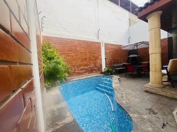 Acogedora Casa con piscina en Cedros de Villa