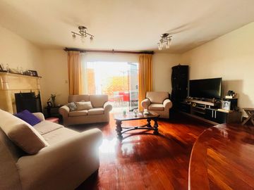 Acogedora Casa con piscina en Cedros de Villa