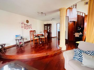 Acogedora Casa con piscina en Cedros de Villa