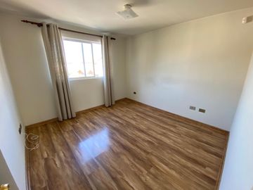 Casa de 4D-3B-2E en Microbarrio de Villa Jardines de Santa María, Maipú.
