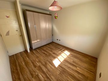 Casa de 4D-3B-2E en Microbarrio de Villa Jardines de Santa María, Maipú.