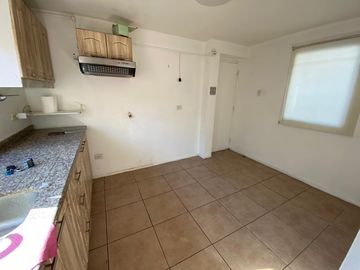 Casa de 4D-3B-2E en Microbarrio de Villa Jardines de Santa María, Maipú.