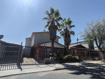 Casa de 2 Pisos en Puente Alto – Sector Protectora de la Infancia