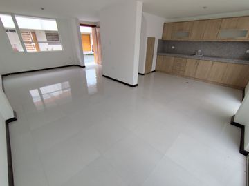 🏠 CASA 2 PLANTAS 3 DORMITORIOS CON TERRAZA -  $76,000.oo (Marianitas de Calderón)