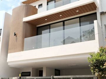 5BR HOUSE & LOT; GREENWOODS EXECUTIVE VILLAGE - PASIG CITY - FOR SALE
