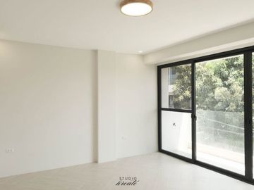 5BR HOUSE & LOT; GREENWOODS EXECUTIVE VILLAGE - PASIG CITY - FOR SALE