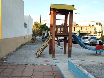 CASA EN VENTA EN PASEOS DE SAN MIGUEL