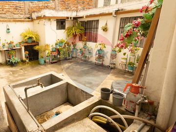 Se vende Casa Rentera en Ibarra, Santo Domingo