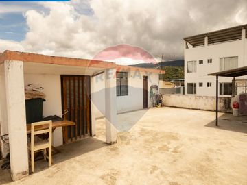 Se vende Casa Rentera en Ibarra, Santo Domingo