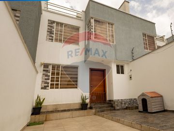 CASA EN VENTA EN CARANQUI CALLE LOS QUITUS, IBARRA