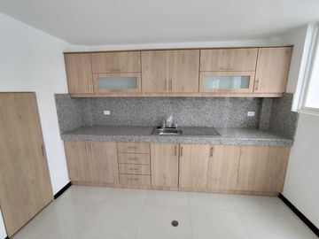 🏠 CASA 2 PLANTAS 3 DORMITORIOS CON TERRAZA -  $76,000.oo (Marianitas de Calderón)