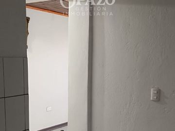 Casa con terreno de 390 m2 y dos casas adicionales más jardín a precio rebajado