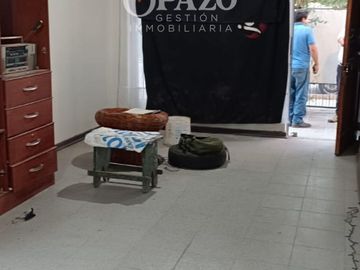 Casa con terreno de 390 m2 y dos casas adicionales más jardín a precio rebajado