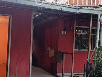 Casa con terreno de 390 m2 y dos casas adicionales más jardín a precio rebajado