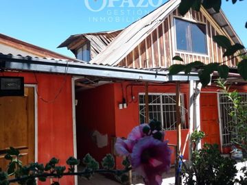 Casa con terreno de 390 m2 y dos casas adicionales más jardín a precio rebajado