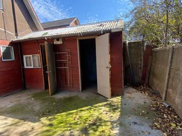 Se vende casa en las animas, a 1 cuadra del supermercado Unimarc