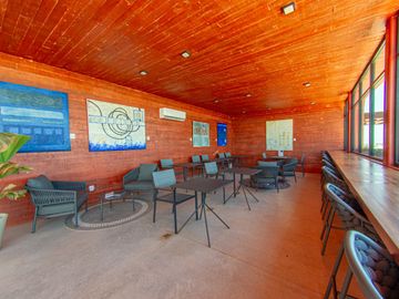 GARDEN HOUSE CON PRECIO DE OPORTUNIDAD, IDEAL PARA RENTA VACACIONAL CON AMENIDADES EN AV NADER