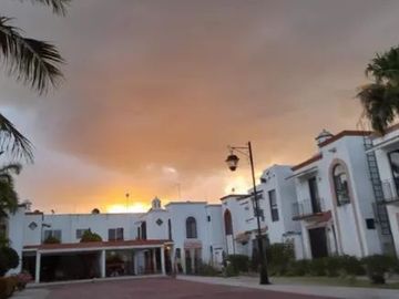 Casa En Cancún, Privada De Valparaíso Lote 31 Mz 33 Supermanzana 523 Fracc. San Gerónimo En Cancún. Av. Cancún, Av. Chac Mool. FL19-RU