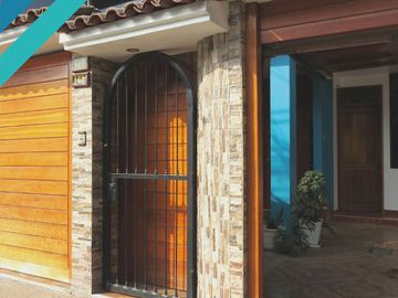 CASA 3 PISOS EN VENTA 150 M2 CALLE SAGITARIO - ATE