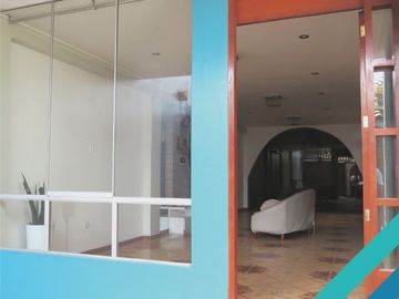 CASA 3 PISOS EN VENTA 150 M2 CALLE SAGITARIO - ATE