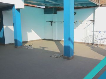 CASA 3 PISOS EN VENTA 150 M2 CALLE SAGITARIO - ATE