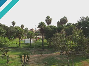 CASA 3 PISOS EN VENTA 150 M2 CALLE SAGITARIO - ATE