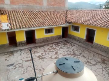 Venta de Amplia Casa de 285 m² a solo una cuadra de la Municipalidad de San Jerónimo - Cusco