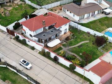 Espectacular Casa en venta, El Rosario de Peñuelas con Amplios Espacios, Piscina y Áreas Verdes