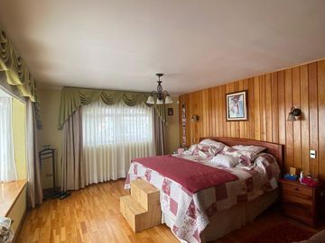 Espectacular Casa en venta, El Rosario de Peñuelas con Amplios Espacios, Piscina y Áreas Verdes