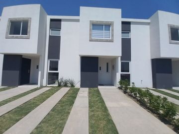 Casa en Venta Fraccionamiento Hacienda de las Fuentes, Calimaya