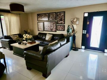 CASA EN VENTA NACIONES UNIDAS
