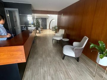 Moderno Departamento amoblado en excelente zona de San Isidro