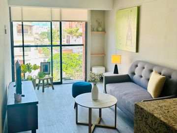 Moderno Departamento amoblado en excelente zona de San Isidro