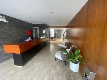 Moderno Departamento amoblado en excelente zona de San Isidro