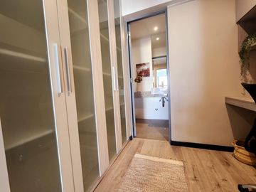 Moderno Departamento amoblado en excelente zona de San Isidro