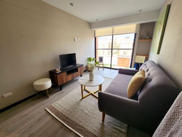 Moderno Departamento amoblado en excelente zona de San Isidro