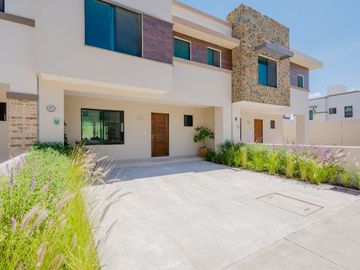 CASA EN VENTA EN LA VISTA RESIDENCIAL, EL REFUGIO, QUERETARO