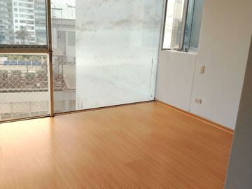 DEPARTAMENTO EN MAGDALENA, COLINDA CON SAN ISIDRO