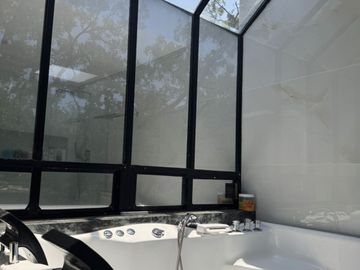 CASA EN VENTA, RECIÉN REMODELADA, CONDADO DE SAYAVEDRA, ATIZAPÁN DE ZARAGOZA.