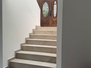 CASA EN VENTA, RECIÉN REMODELADA, CONDADO DE SAYAVEDRA, ATIZAPÁN DE ZARAGOZA.