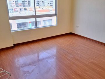 SE VENDE DEPARTAMENTO CON COCHERA EN EL CONDOMINIO CIUDAD NUEVA DE CANTA CALLAO