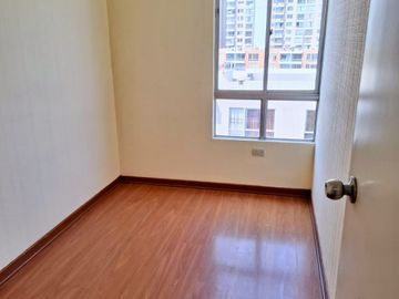 SE VENDE DEPARTAMENTO CON COCHERA EN EL CONDOMINIO CIUDAD NUEVA DE CANTA CALLAO